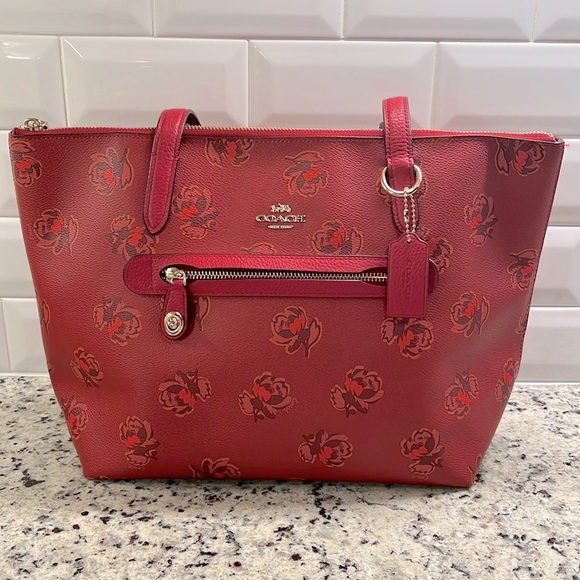 Coach Handbags - Coach Taylor Floral Print Tote EUC